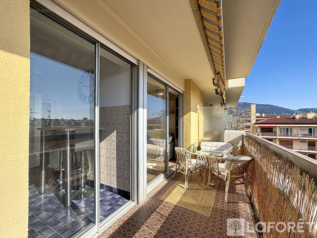 Appartement à ROQUEBRUNE-CAP-MARTIN