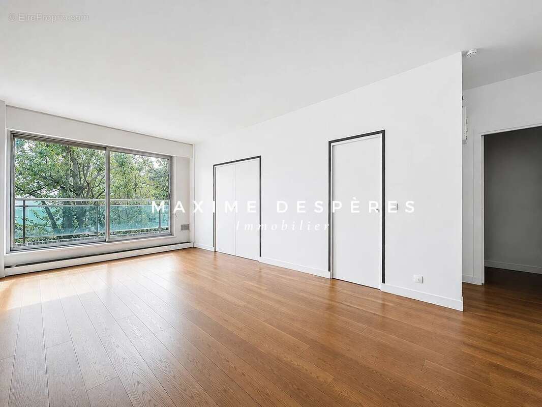 Appartement à NEUILLY-SUR-SEINE