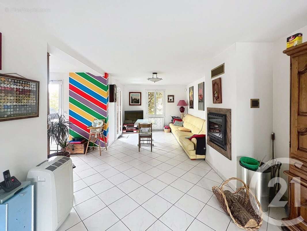 Maison à LE THILLAY