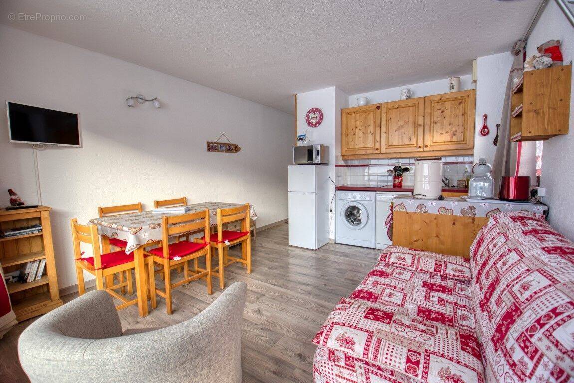Appartement à MORILLON