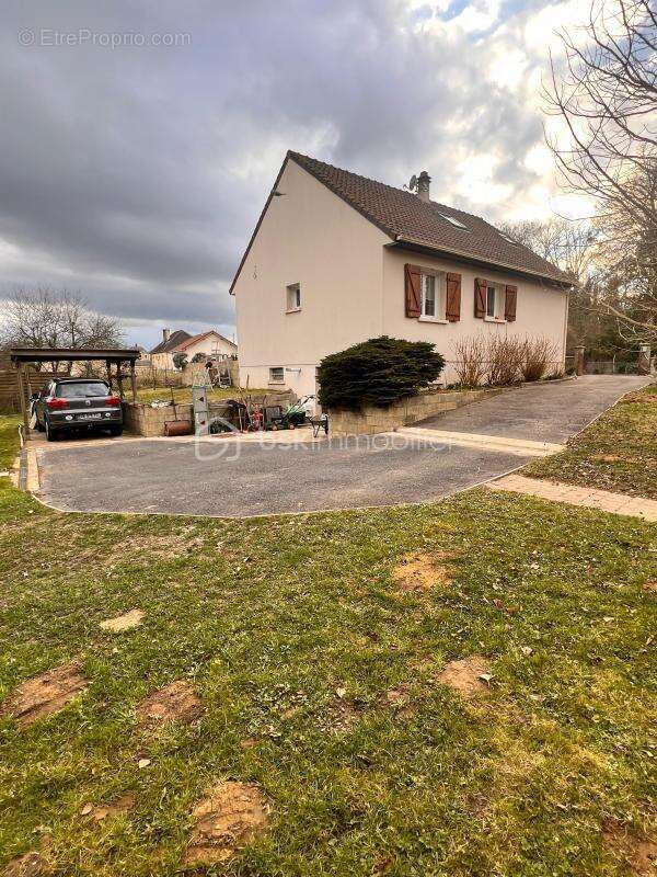 Maison à MAREST-SUR-MATZ