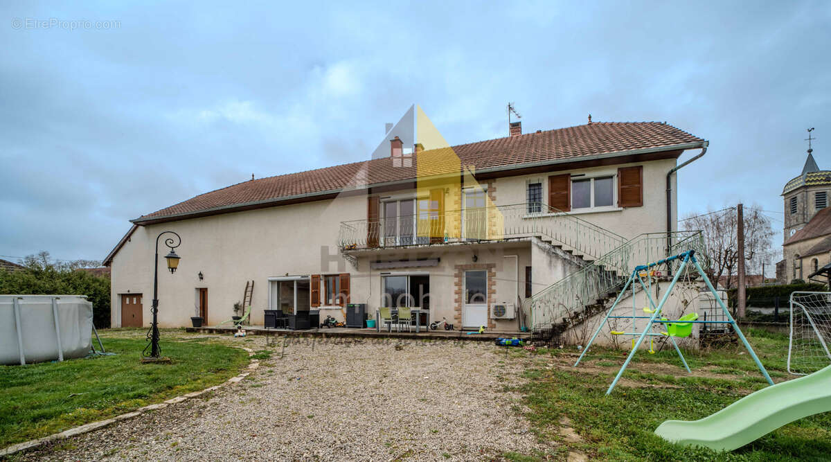 Maison à LA CHASSAGNE