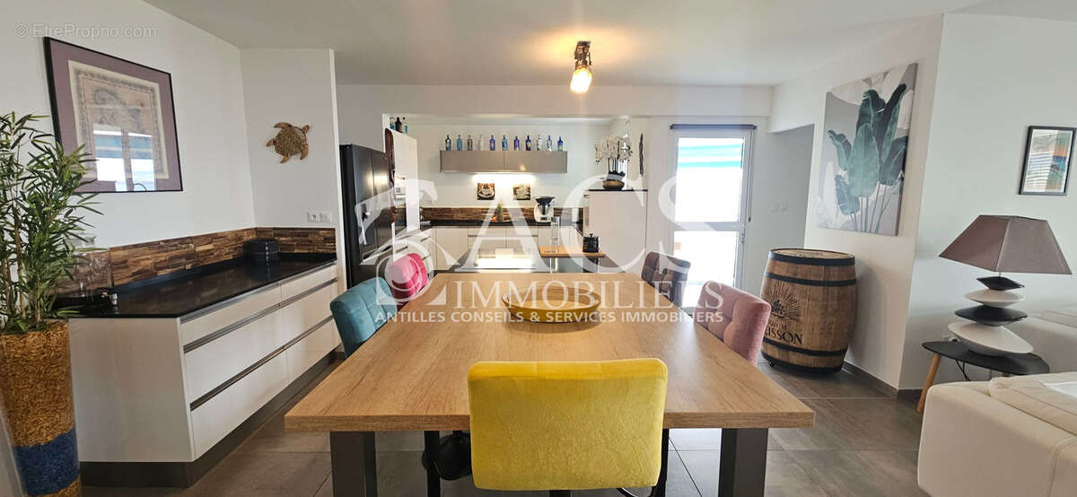 Appartement à LES TROIS-ILETS