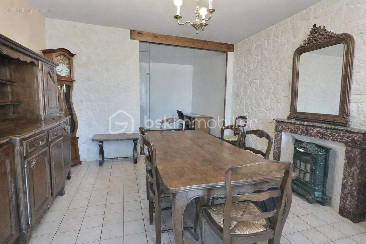 Maison à REMILLY-AILLICOURT