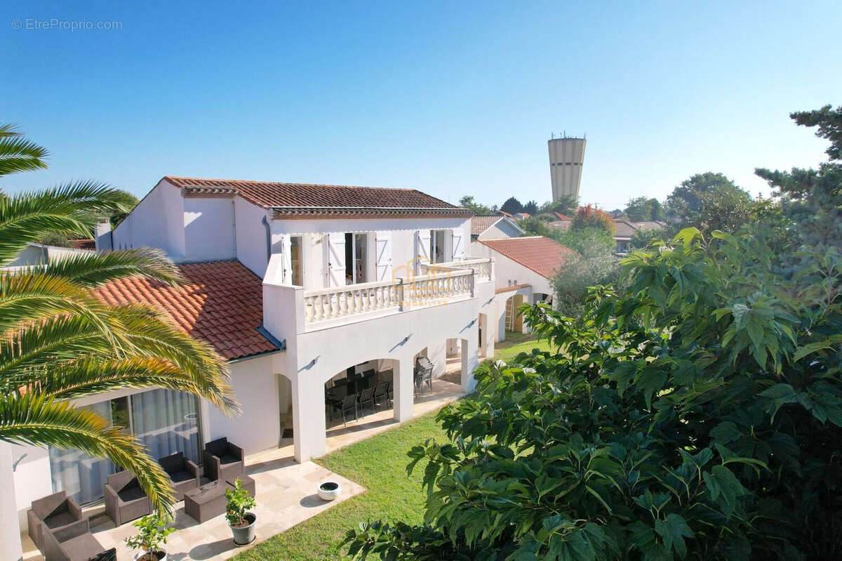 Maison à vendre 208m2 sur grand terrain au calme à Gujan-Mestras - photo 2
