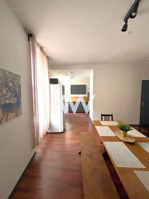 Appartement 95 m² à Saint-Etienne  - photo 2