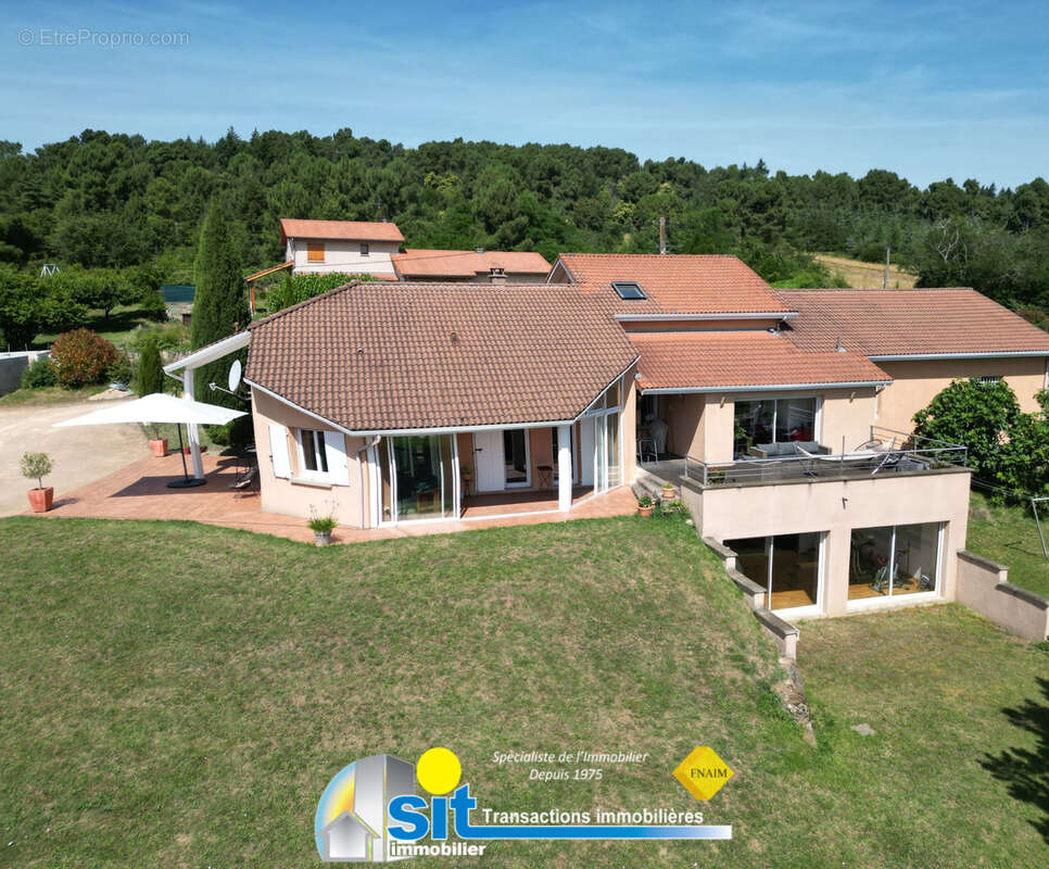 Maison à CHAVANAY