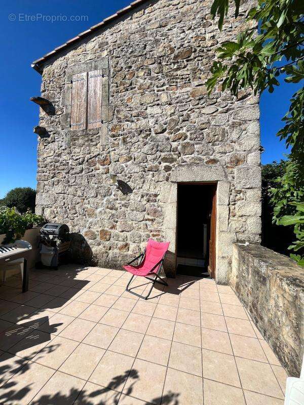 Maison en pierres avec terrasse - photo 14