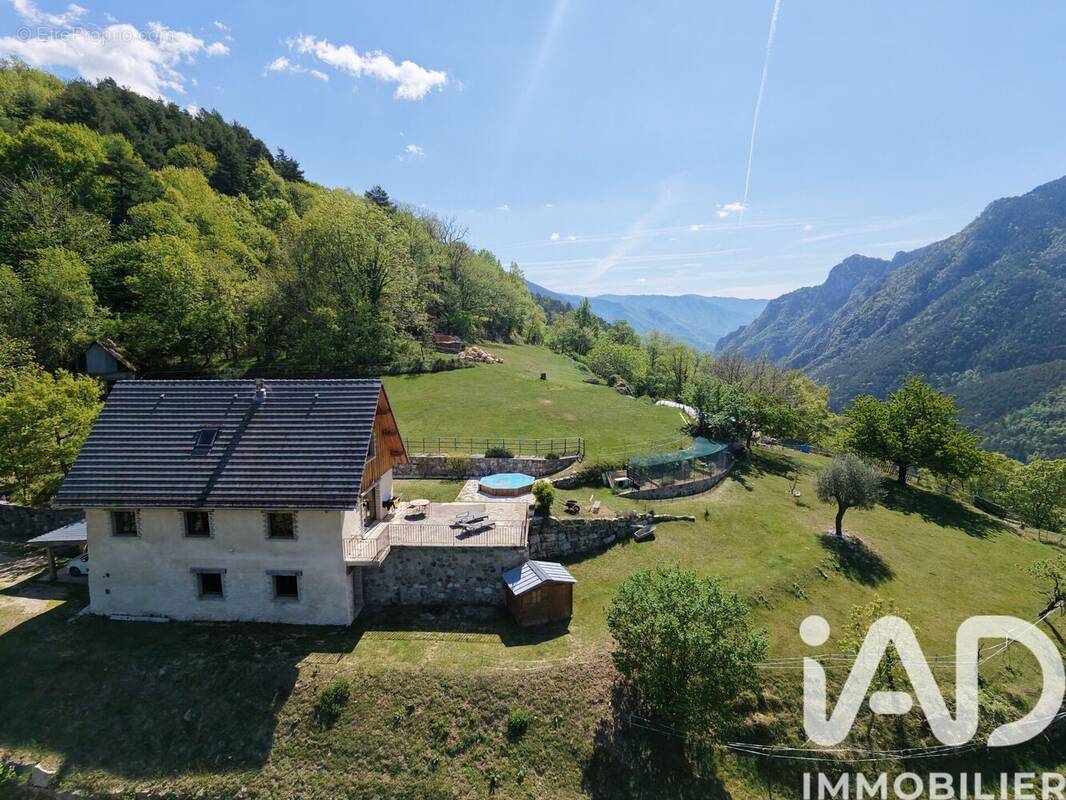 Photo 1 - Maison à SAINT-MARTIN-VESUBIE