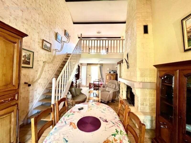 Maison à SAINTES
