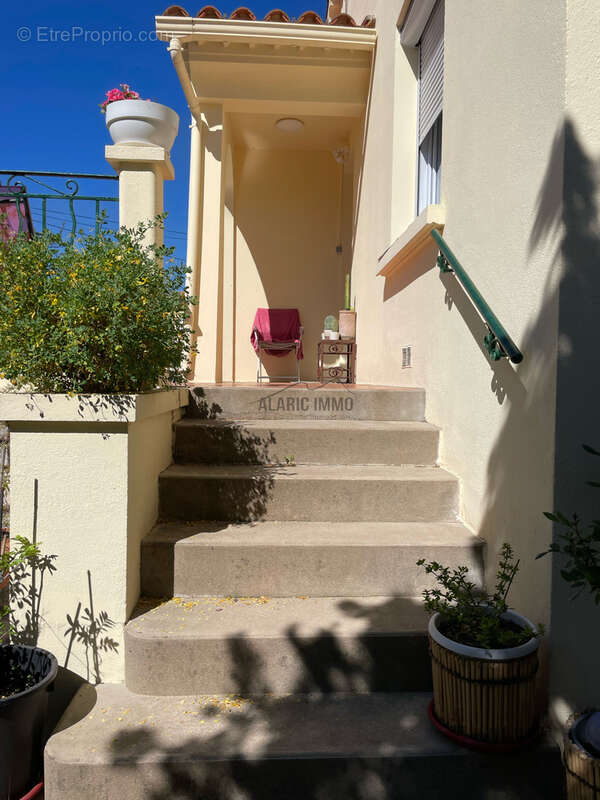 Maison à DOUZENS