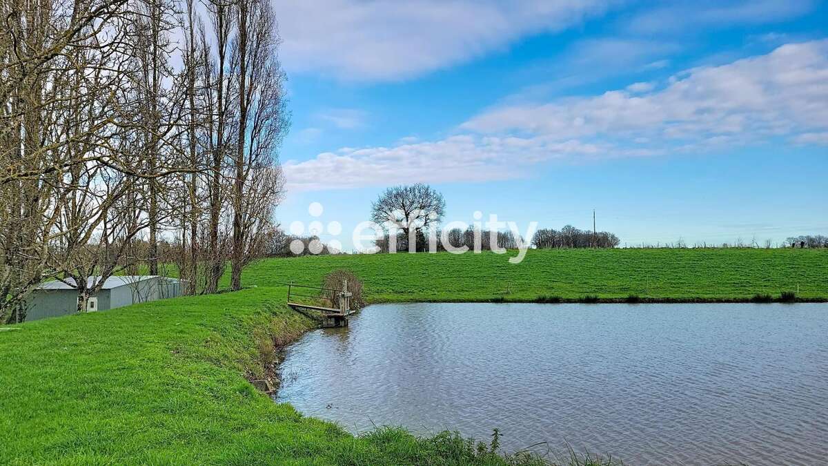 Terrain à LA FERRIERE