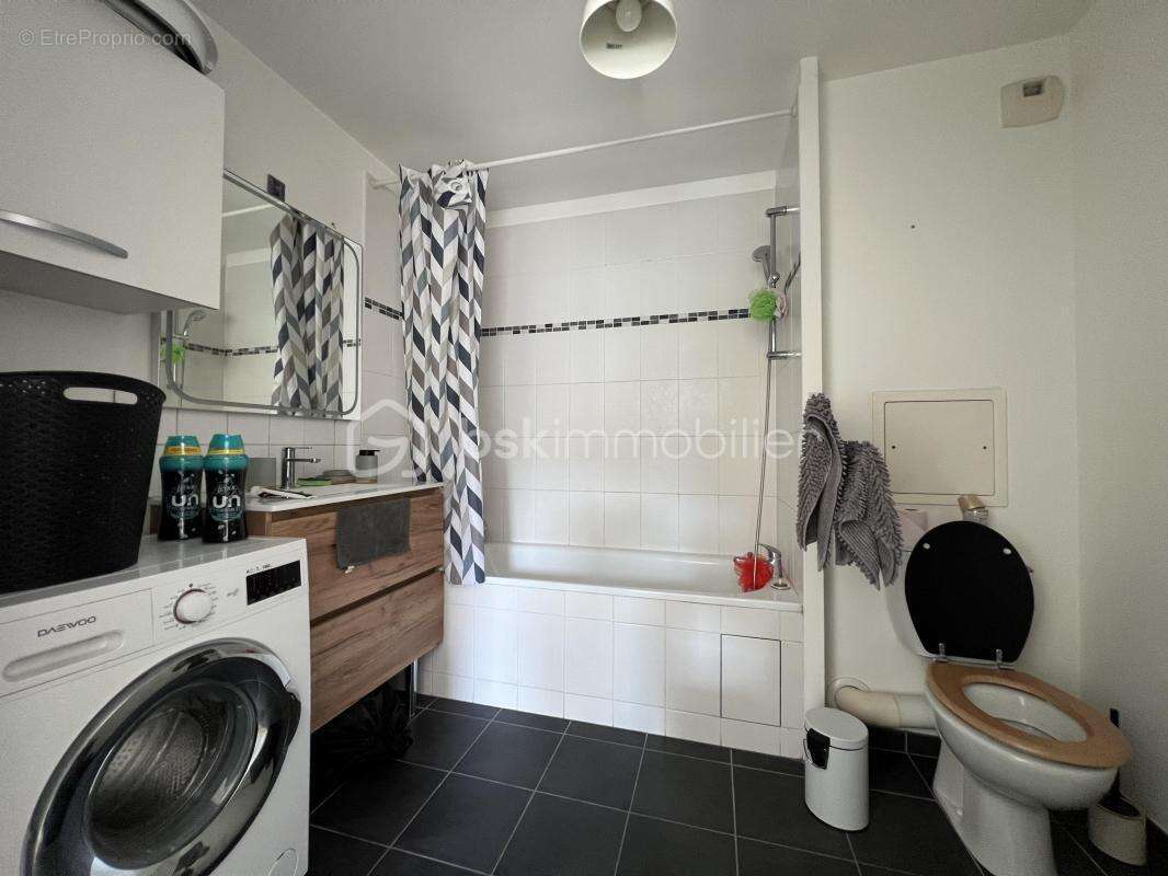 Appartement à FLEURY-MEROGIS