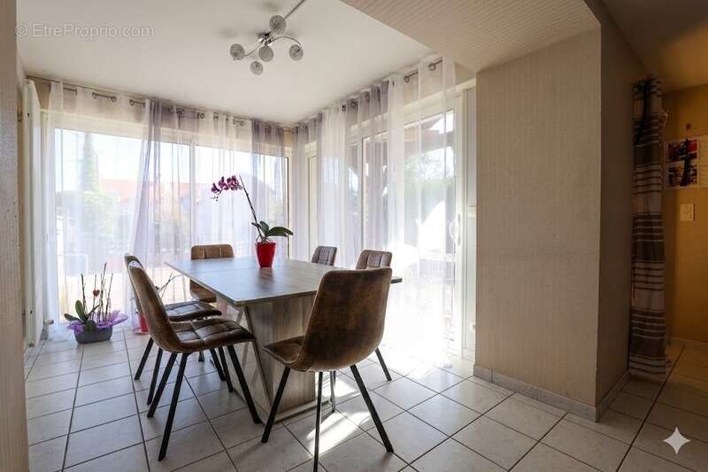 Maison à vendre 6 pièces  avec jardin 3 chambres + bureau TAUXIERES MUTRY (51) - photo 3