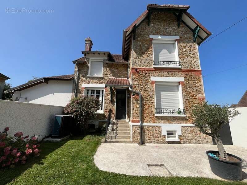 Maison à LA FERTE-SOUS-JOUARRE