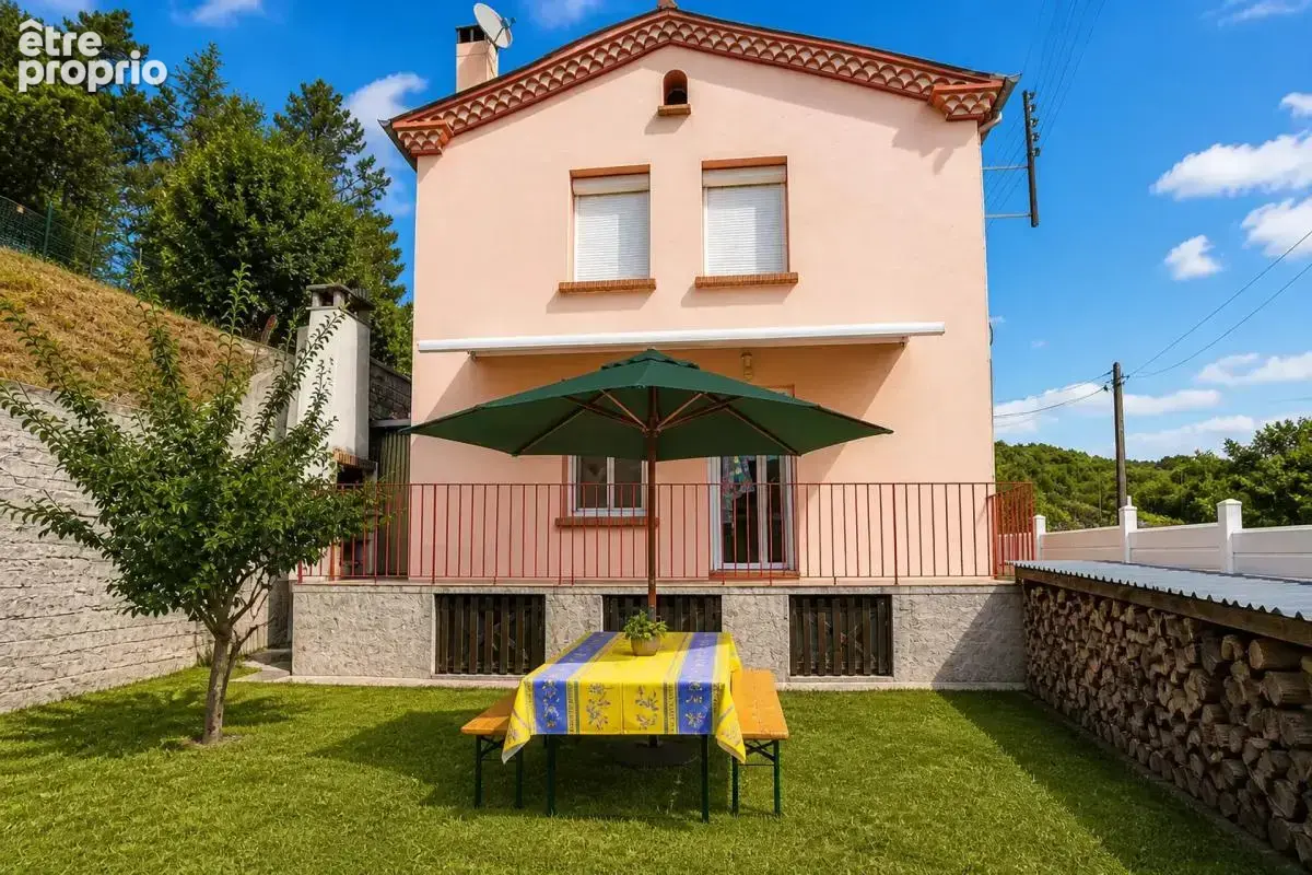 Maison de 5 pièces de 145 m² à Saint-Laurent-de-Cerdans - photo 10