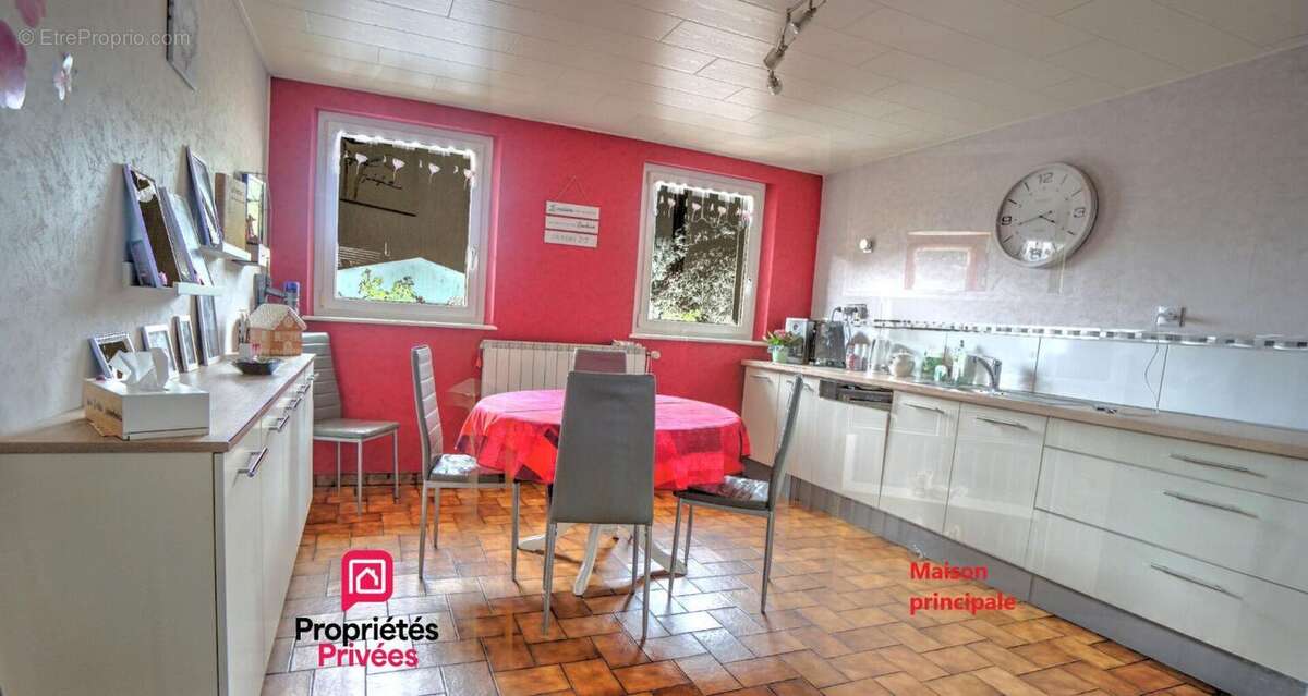 Maison 350 m² à Lachapelle-Sous-Chaux  - photo 6