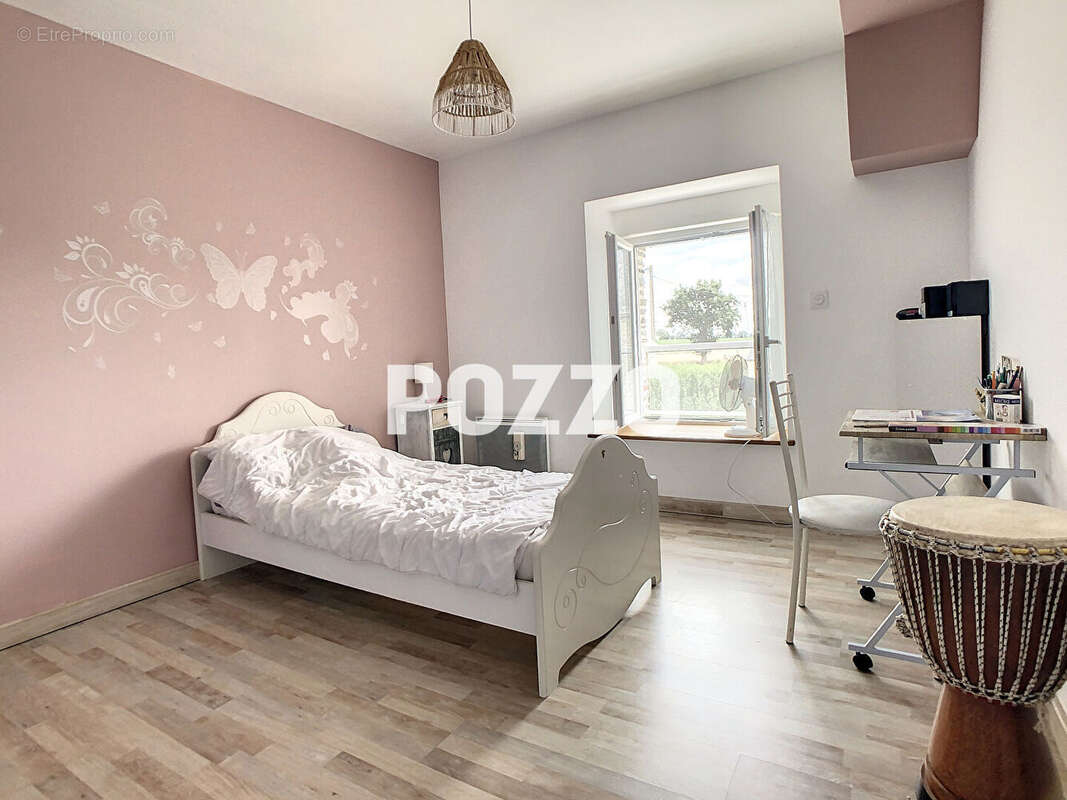 A Vendre - Propriété de 250m² avec terrain - Idéal chevaux - photo 12