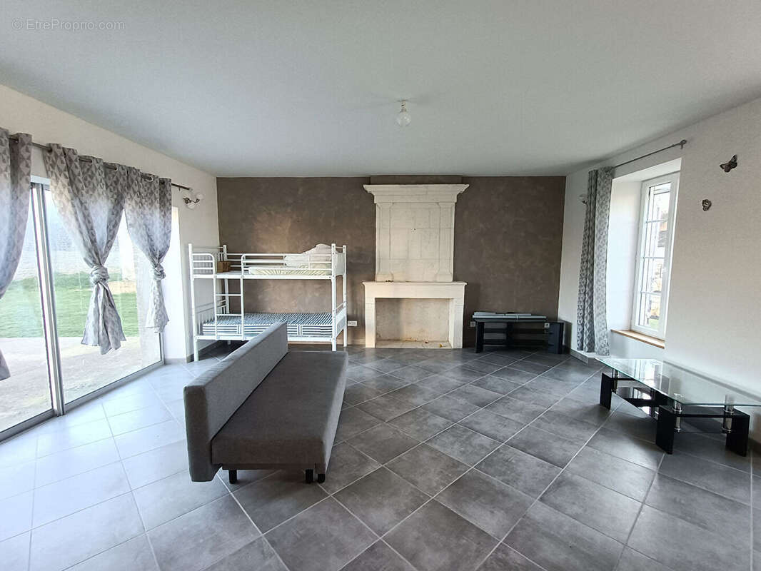 Maison à LES NOUILLERS