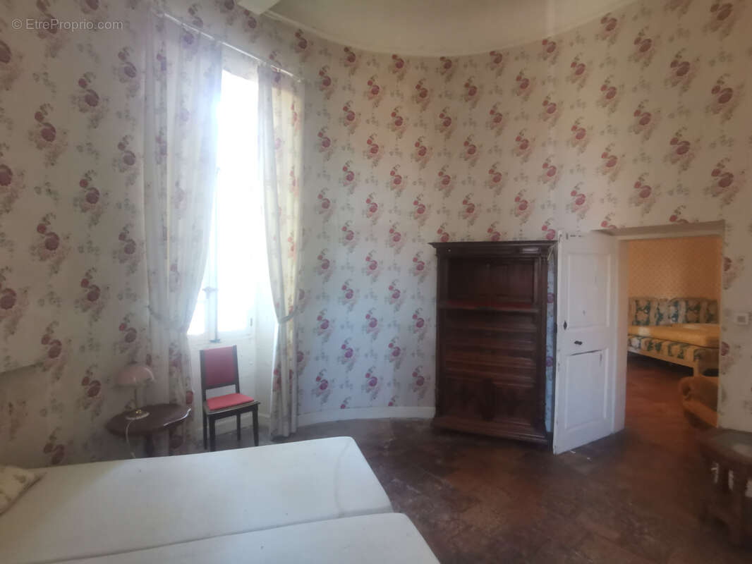 Maison à LEZIGNAN-LA-CEBE