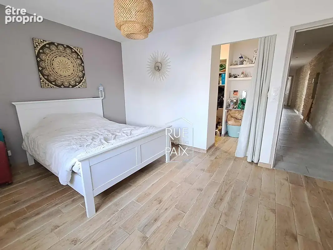 Maison d'habitation avec dépendances et jardin - photo 7