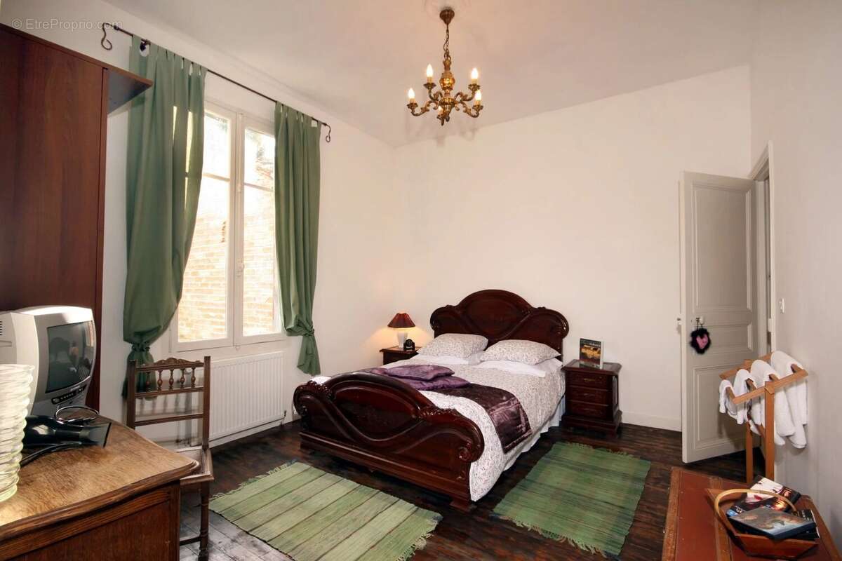 Maison de caractère avec piscine, proche centre ville - photo 8