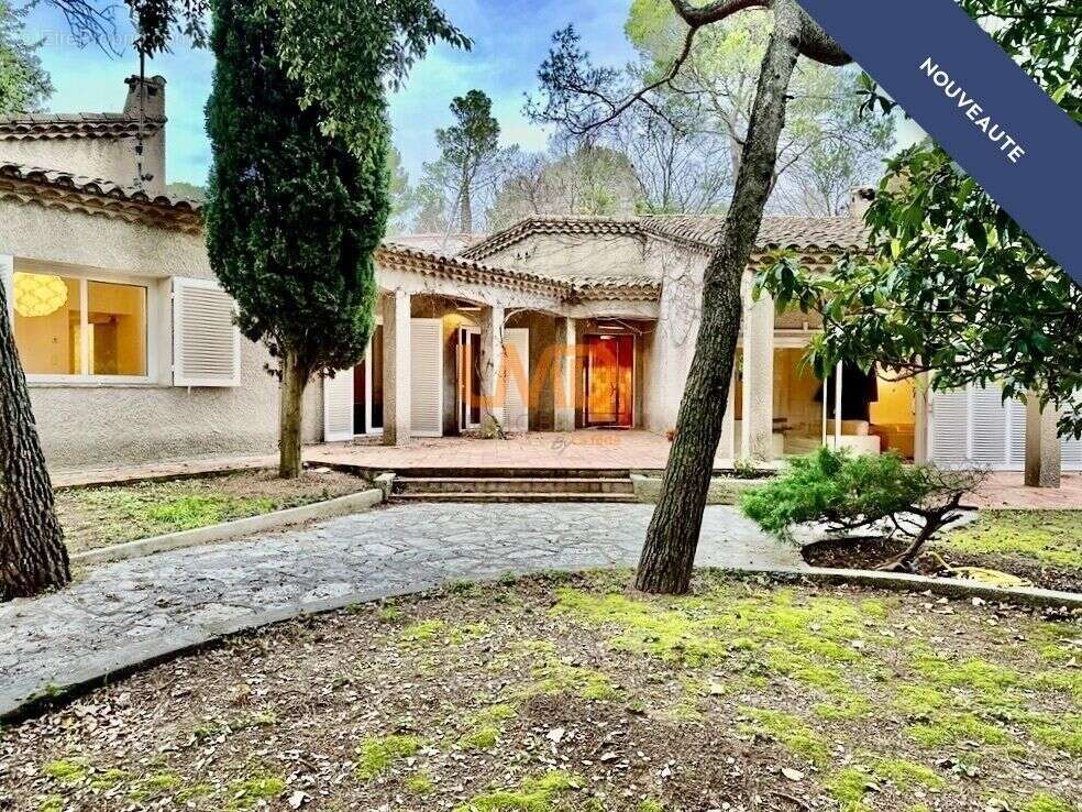 adresse d'exception-villa plain pied-parc arboré-beaux volumes - photo 3
