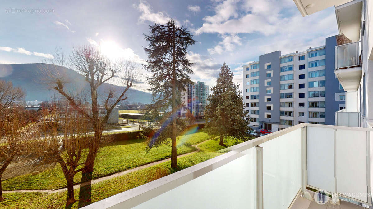 Appartement à SAINT-MARTIN-D'HERES