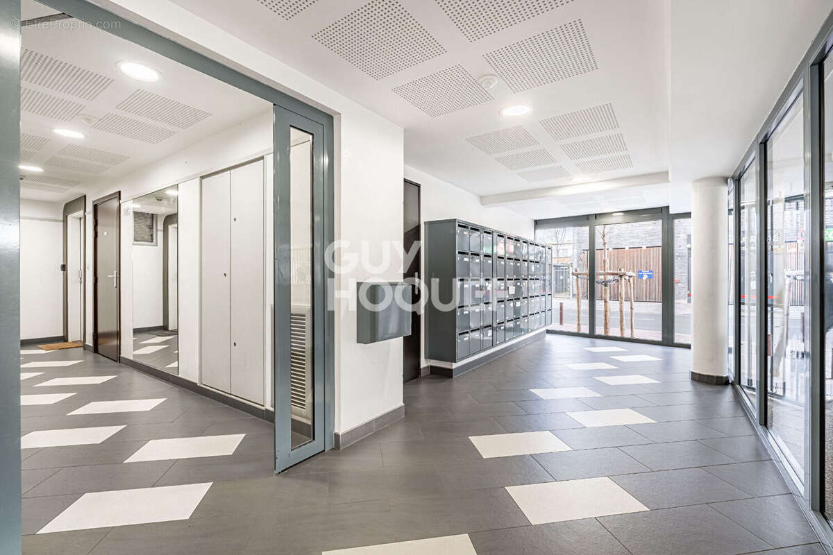 Appartement à GENNEVILLIERS