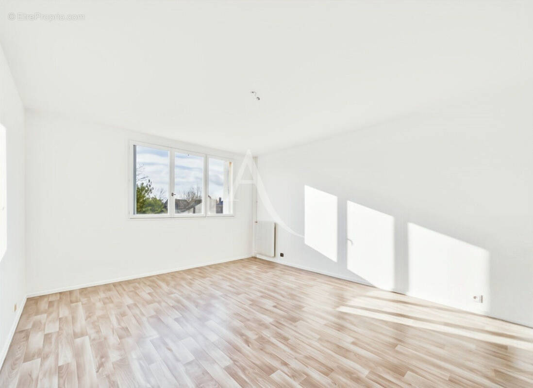 Appartement à SAINT-MAUR-DES-FOSSES