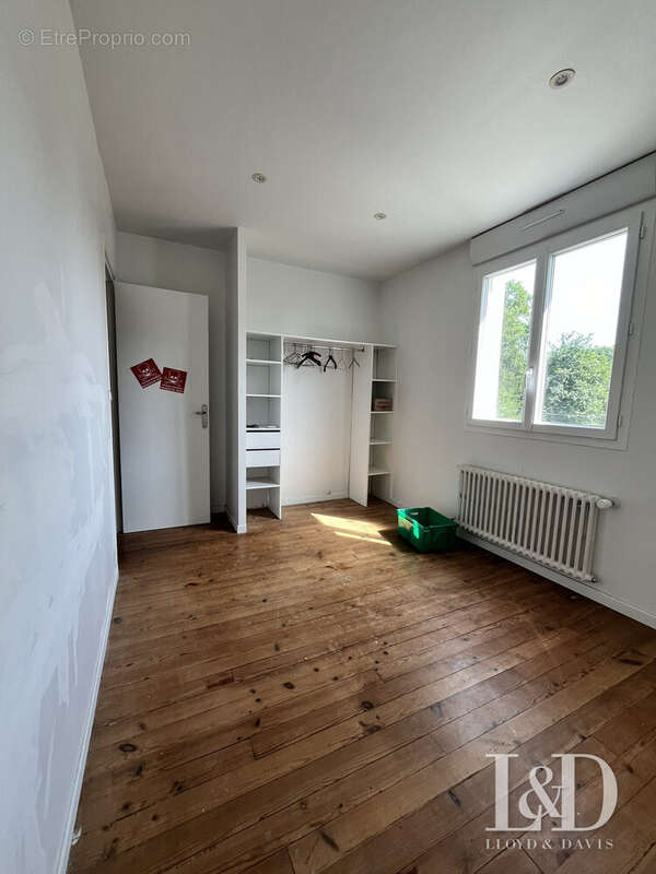 Maison à SAUGNAC-ET-CAMBRAN