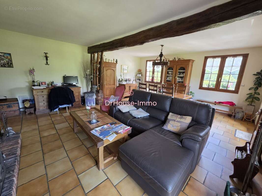 Maison 5 pièces 99 m² à vendre à Rouxmesnil-Bouteilles (76370) - photo 9