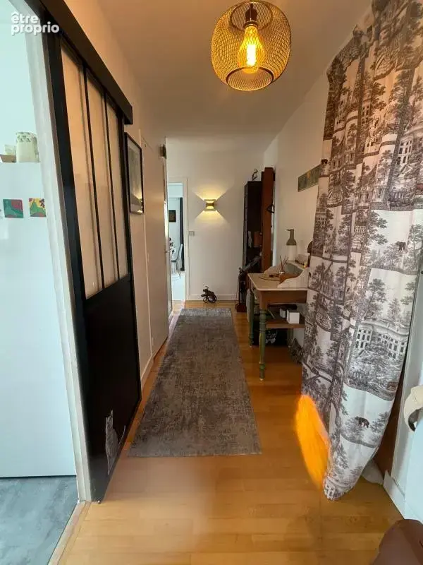 Appartement t3 - 66 m² - cave - parking - photo 6