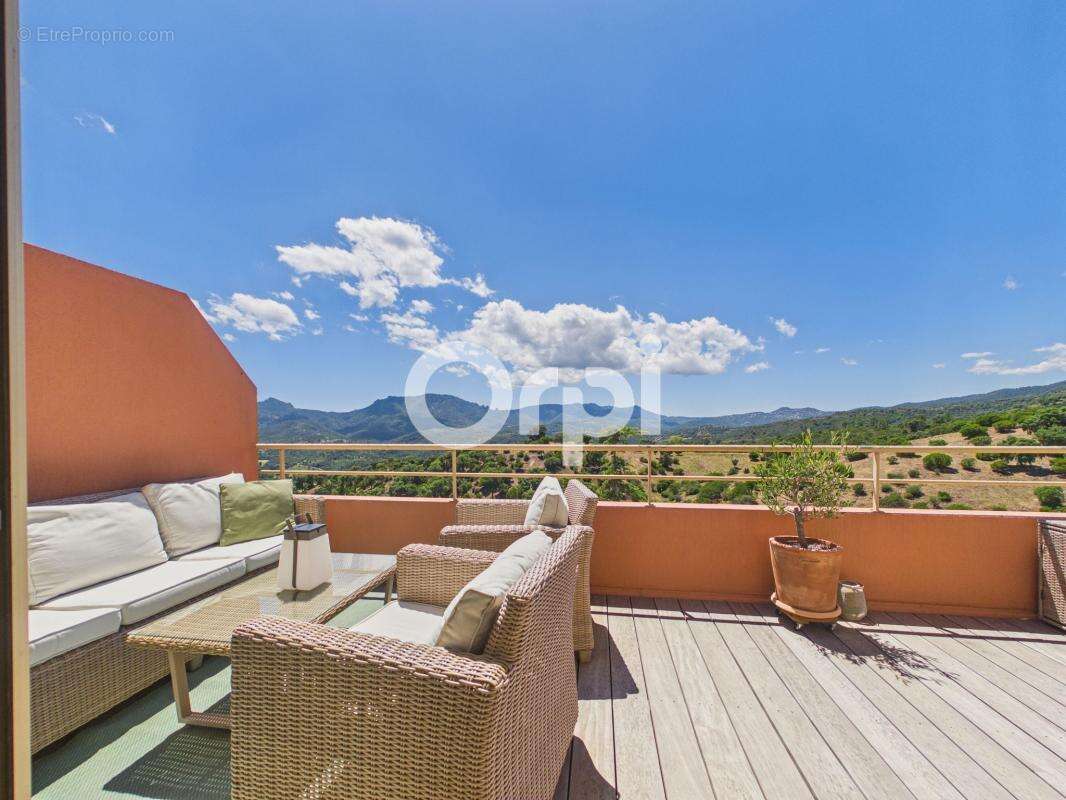 Dernier étage -vue dégagée estérel-grande terrasse-garage-cave - photo 6