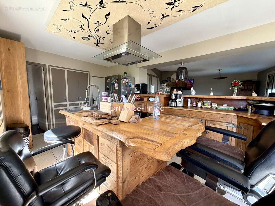 Maison 148 m² à Donzenac  - photo 21