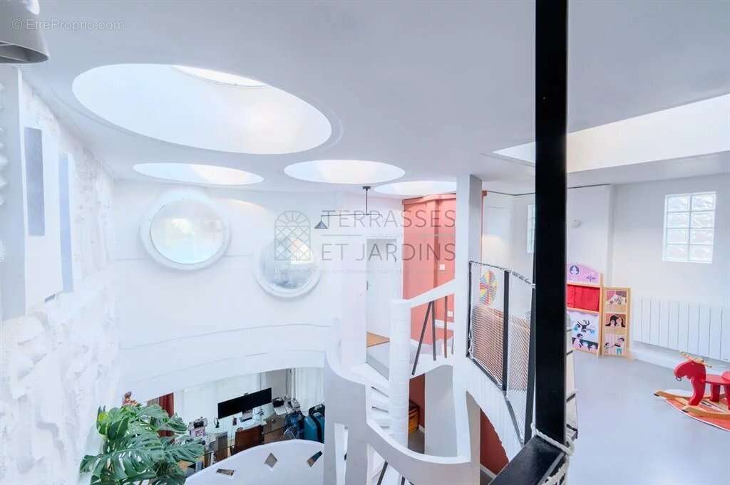 Maison à L'HAY-LES-ROSES