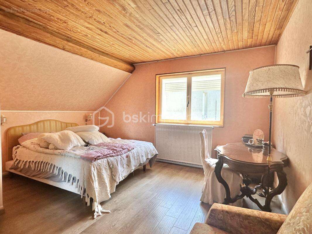 Maison à BUSSY-LE-REPOS