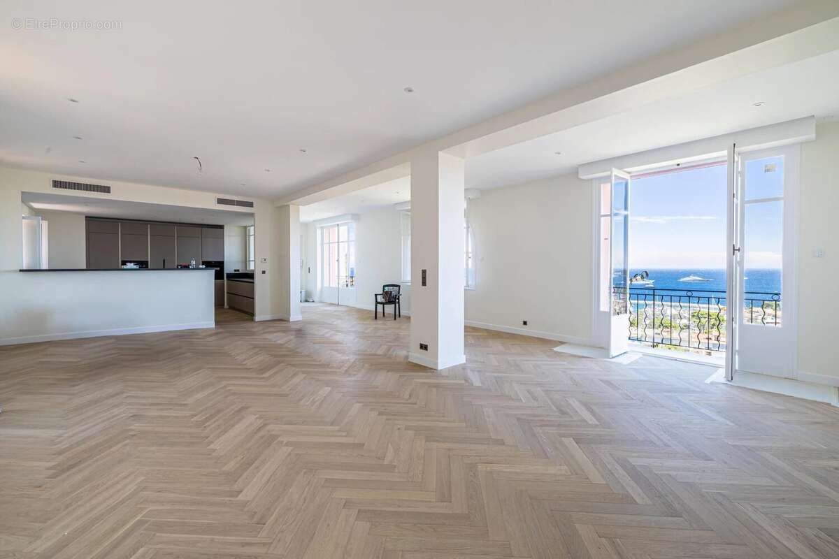 Appartement à BEAULIEU-SUR-MER