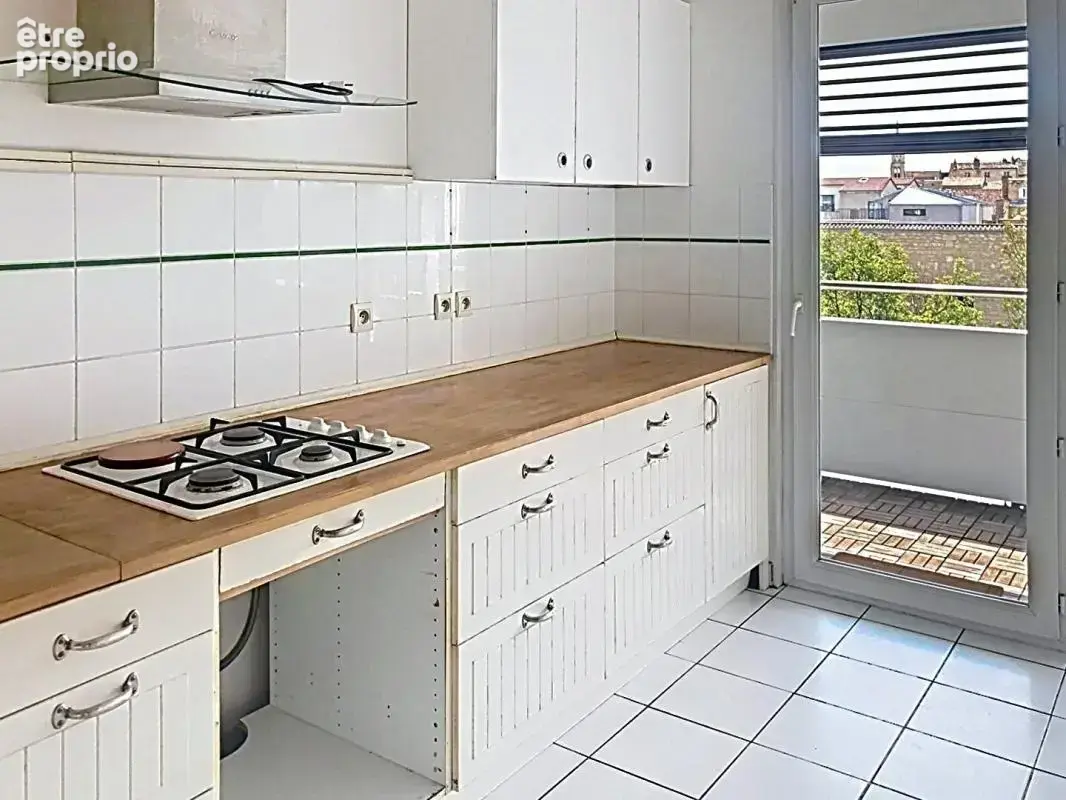 Appartement T3 lumineux avec deux loggias et parking aux Chartrons - photo 7