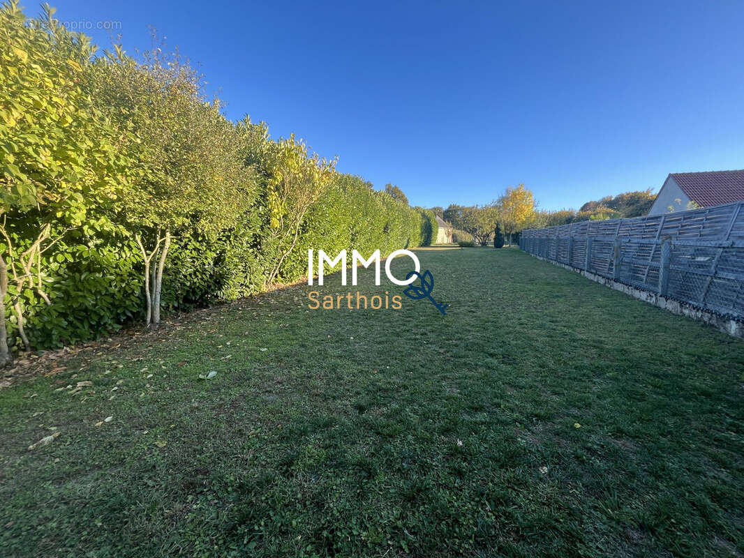 Terrain à VERNEIL-LE-CHETIF