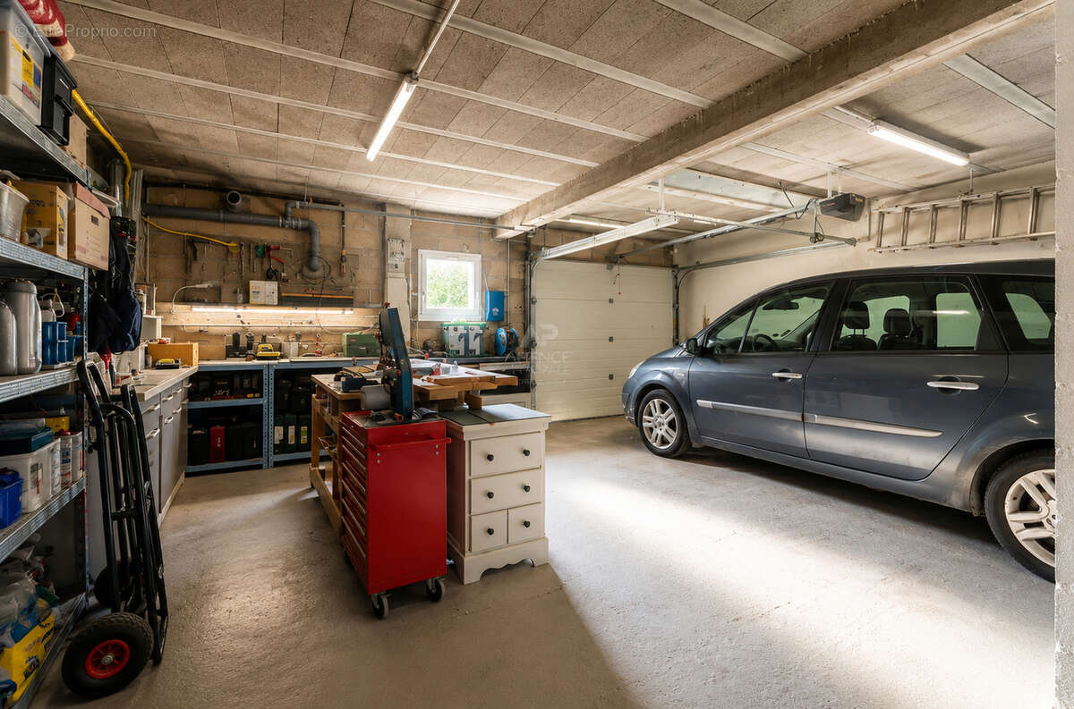 Maison récente et familiale de 160m2 au Mesnil le Roi - photo 8