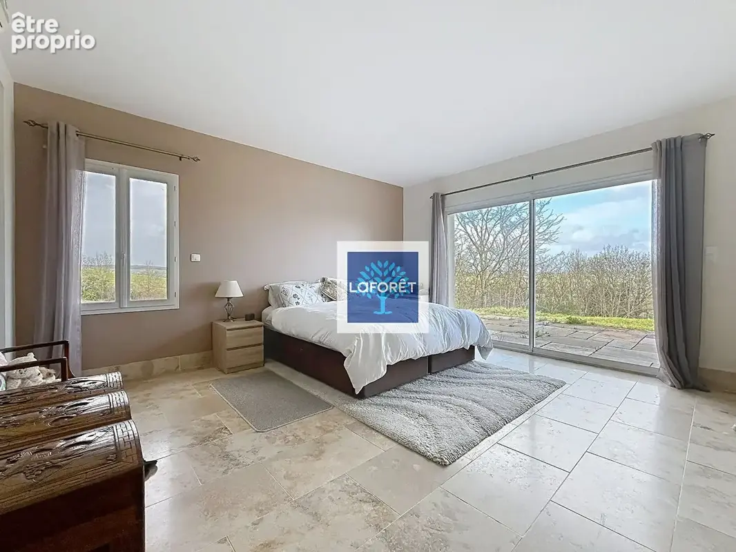Maison de plain-pied avec 3 suites parentales, spa et garage au calme - photo 3