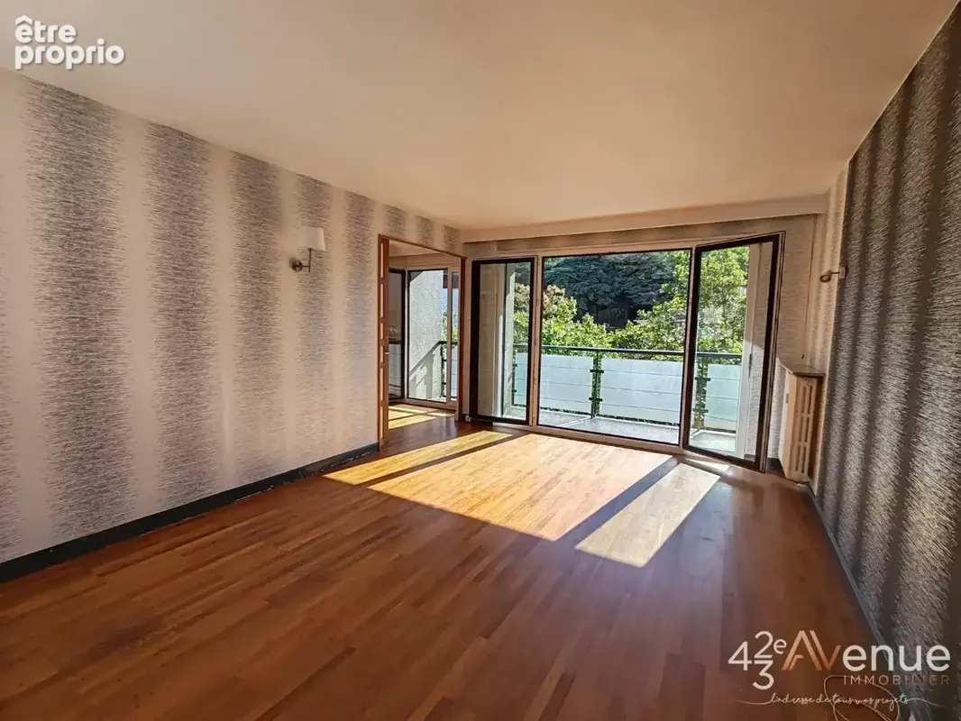 Appartement à SAINT-ETIENNE