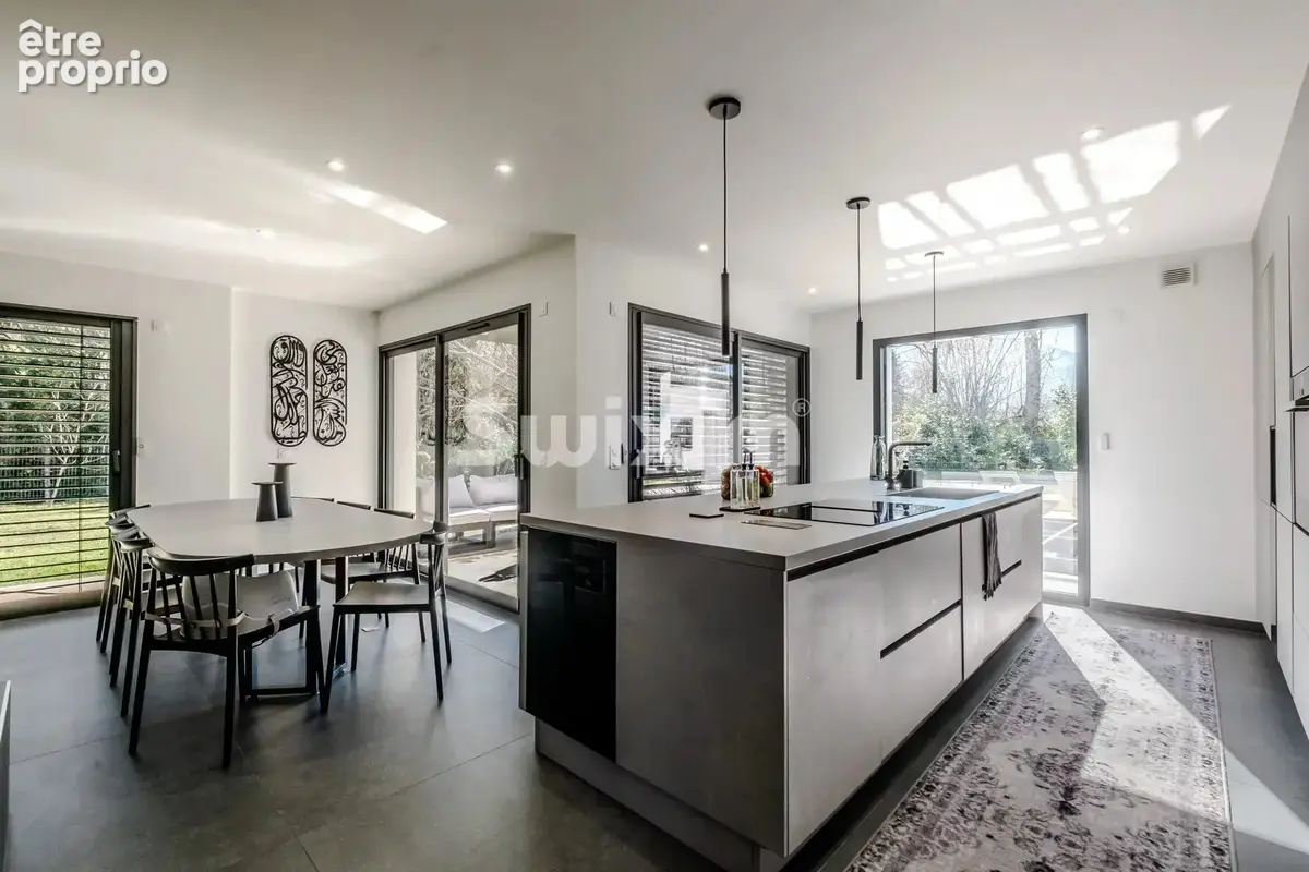 ALLINGES – Maison contemporaine aux volumes exceptionnels - photo 2
