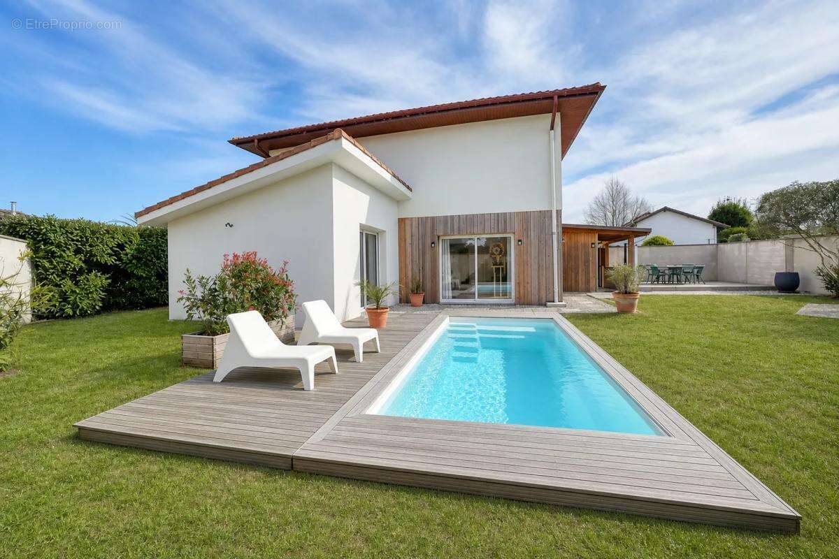Maison à ANGRESSE
