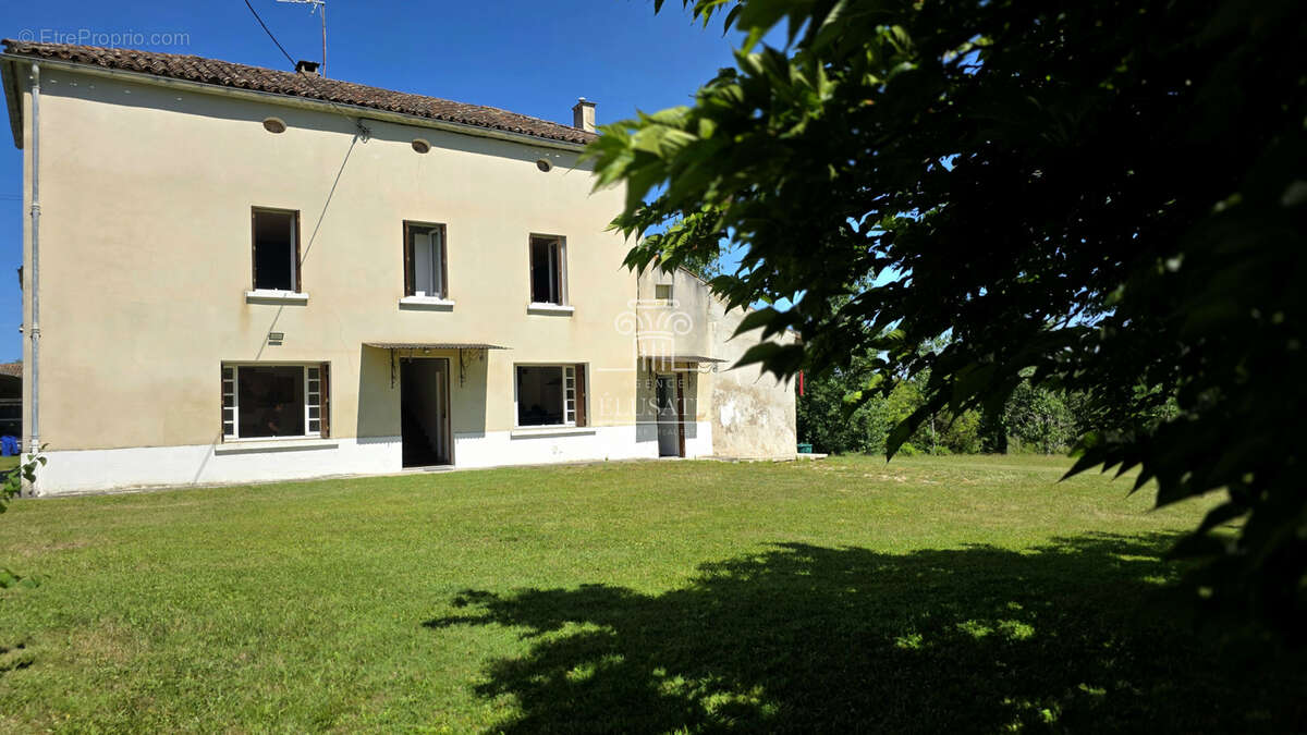 Maison à REAUP-LISSE