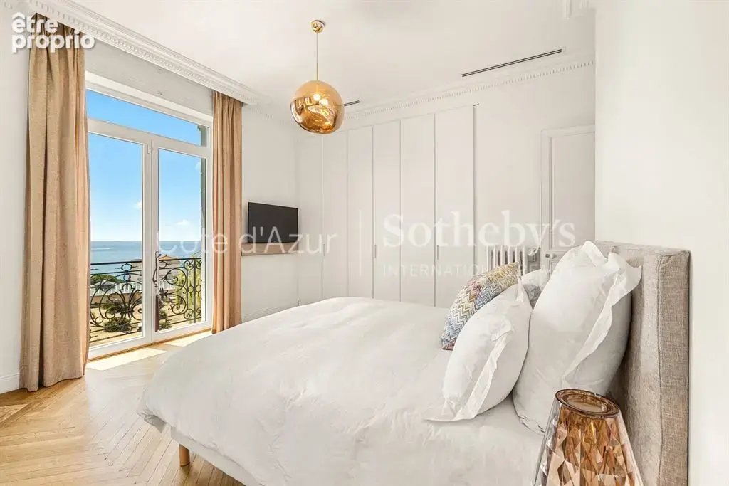 Nice Mont Boron Cap de Nice, Maison de Maître de 227 m² avec cinq chambres et piscine - photo 15