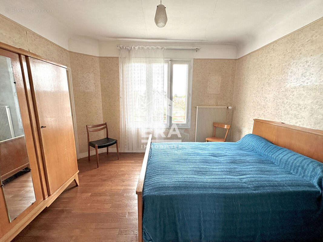 Maison à SAINT-PIERRE-LES-NEMOURS