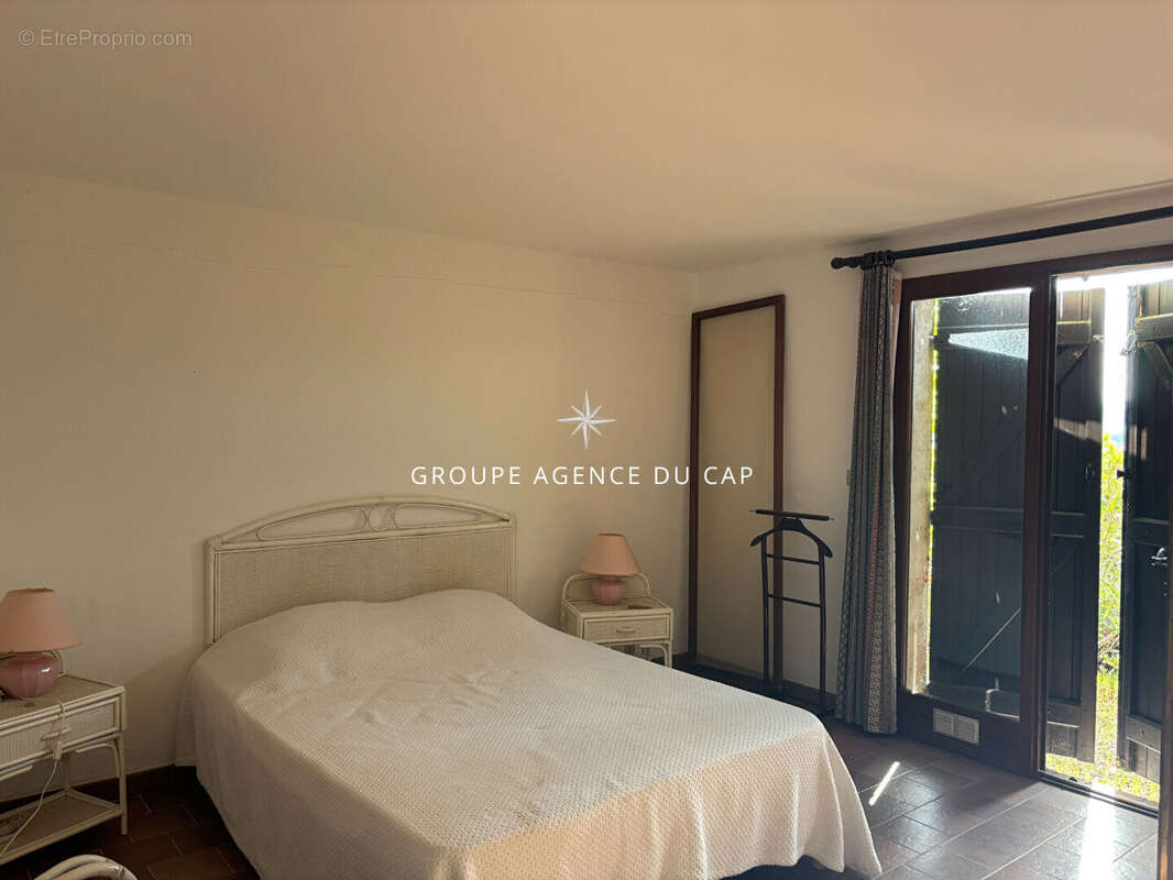À vendre villa 5 chambres vue mer parking aux issambres - photo 11