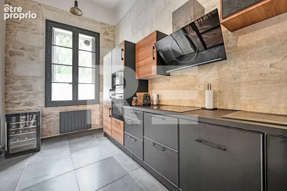 Appartement de 150m² rénové situé dans le quartier de la préfecture à nîmes - photo 4